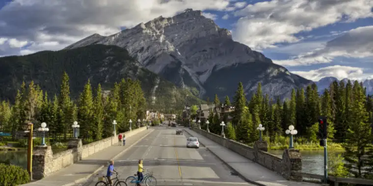 Top tips for driving in Canada
