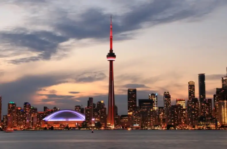CN-Tower-in-Toronto-Canada.jpg