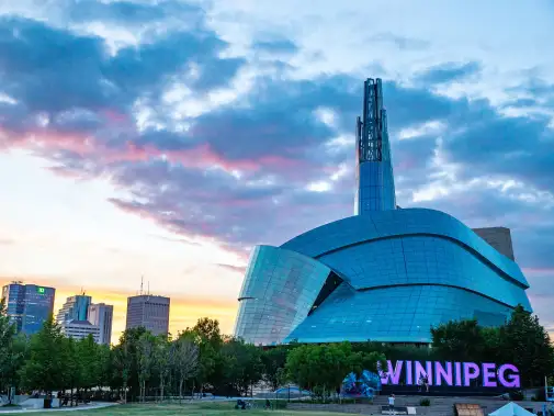 cmhr-exterior_20190623ca-etc-fam-summer2019_i9t6266_credit-bill-bennett-courtesy-of-travel-manitoba.jpg