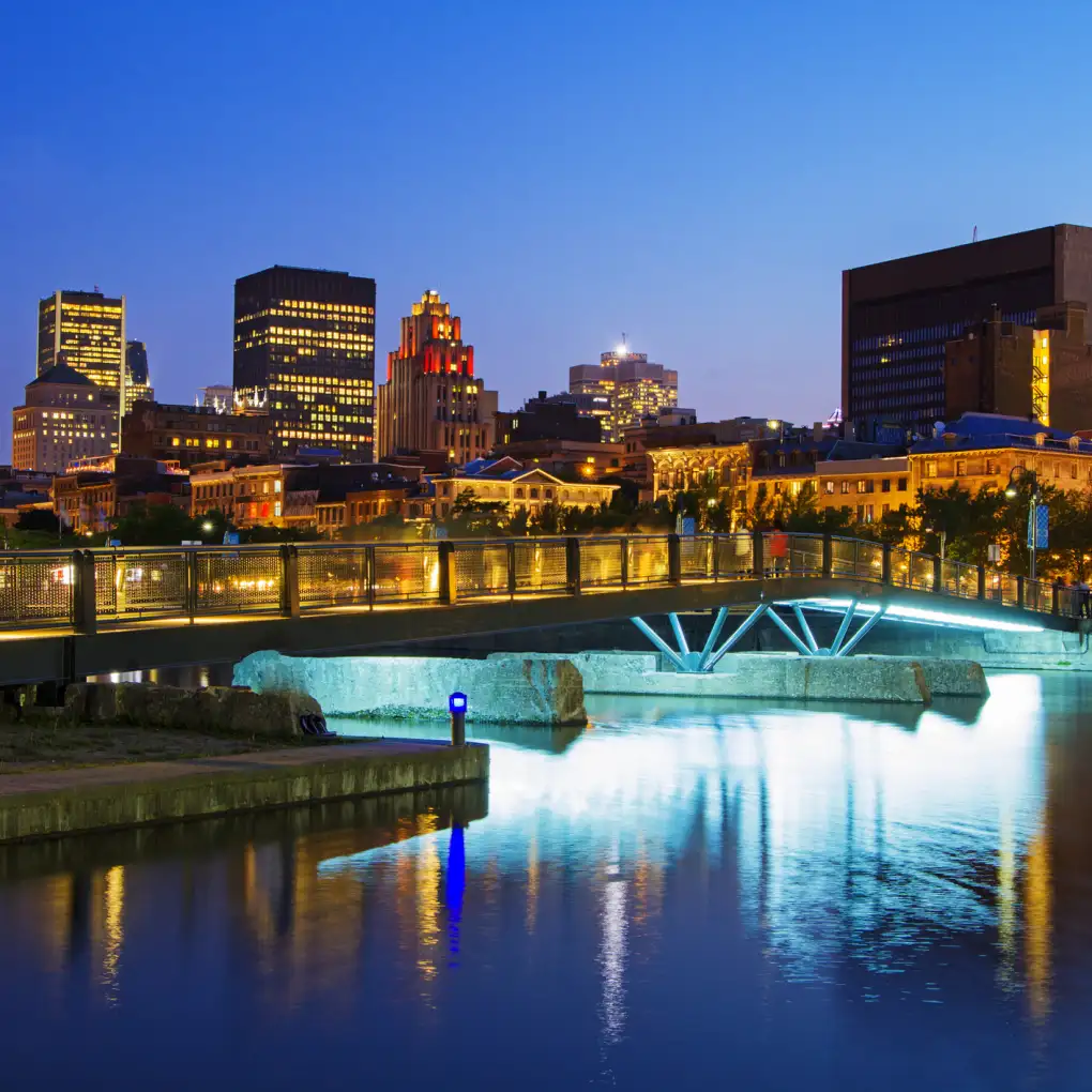 Cityscapes in Montreal at night
