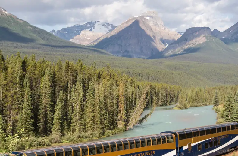 rm18_morants3_train-exterior.jpg