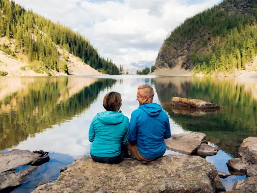horizontal_crop-2021_lakelouise_hiking_roamcreative-16.jpg