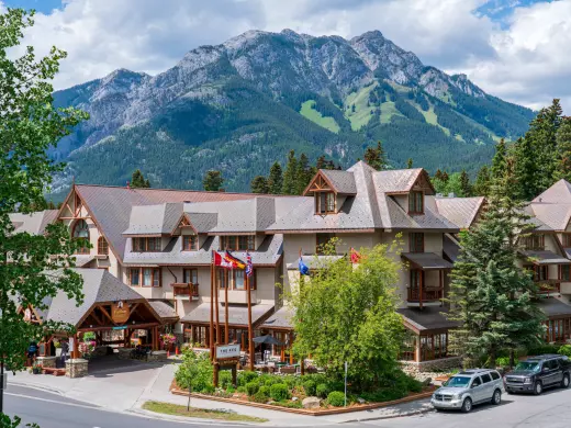 Banff Caribou Lodge