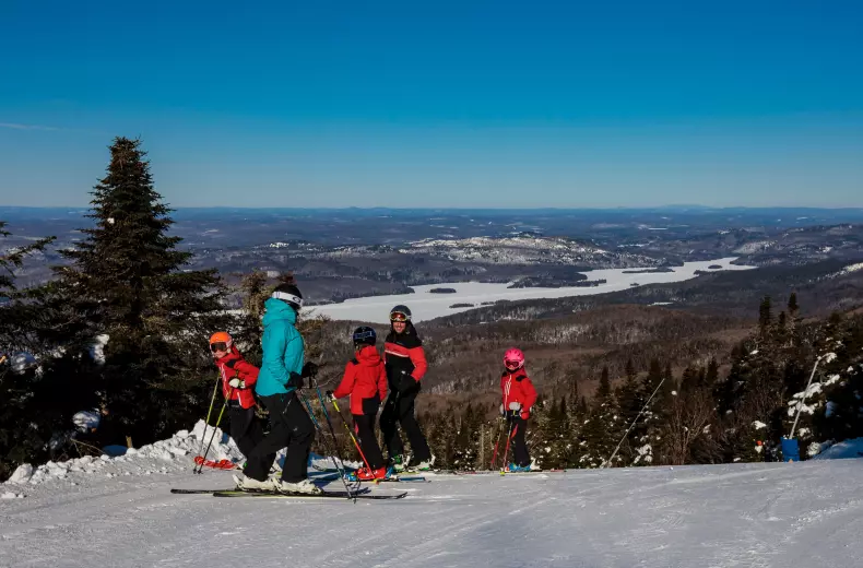 A group of skiers in Tremblant