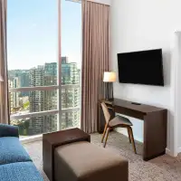 Queen 1 Bedroom Suite
