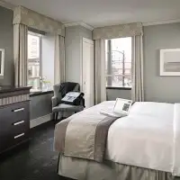Smart Queen Room