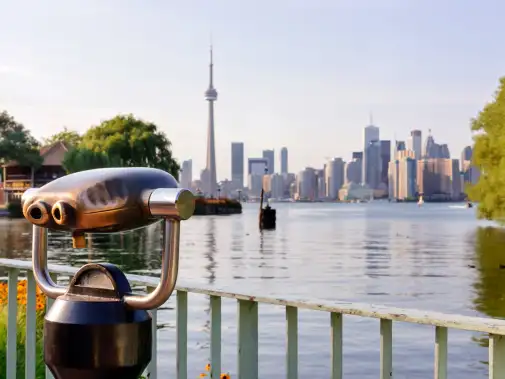 toronto-binoculars-sightseeing.jpg