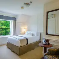 Resort Room 1 Queen