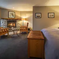 Lake View Room