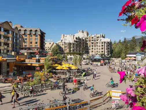 rdvtour_whistlervillage.JPG