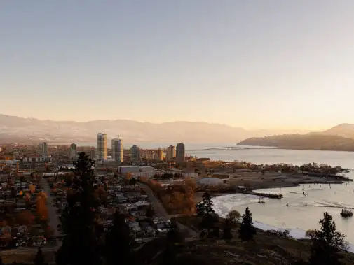 viewfromknoxmountainpark-tourismkelowna-danikalee.jpg